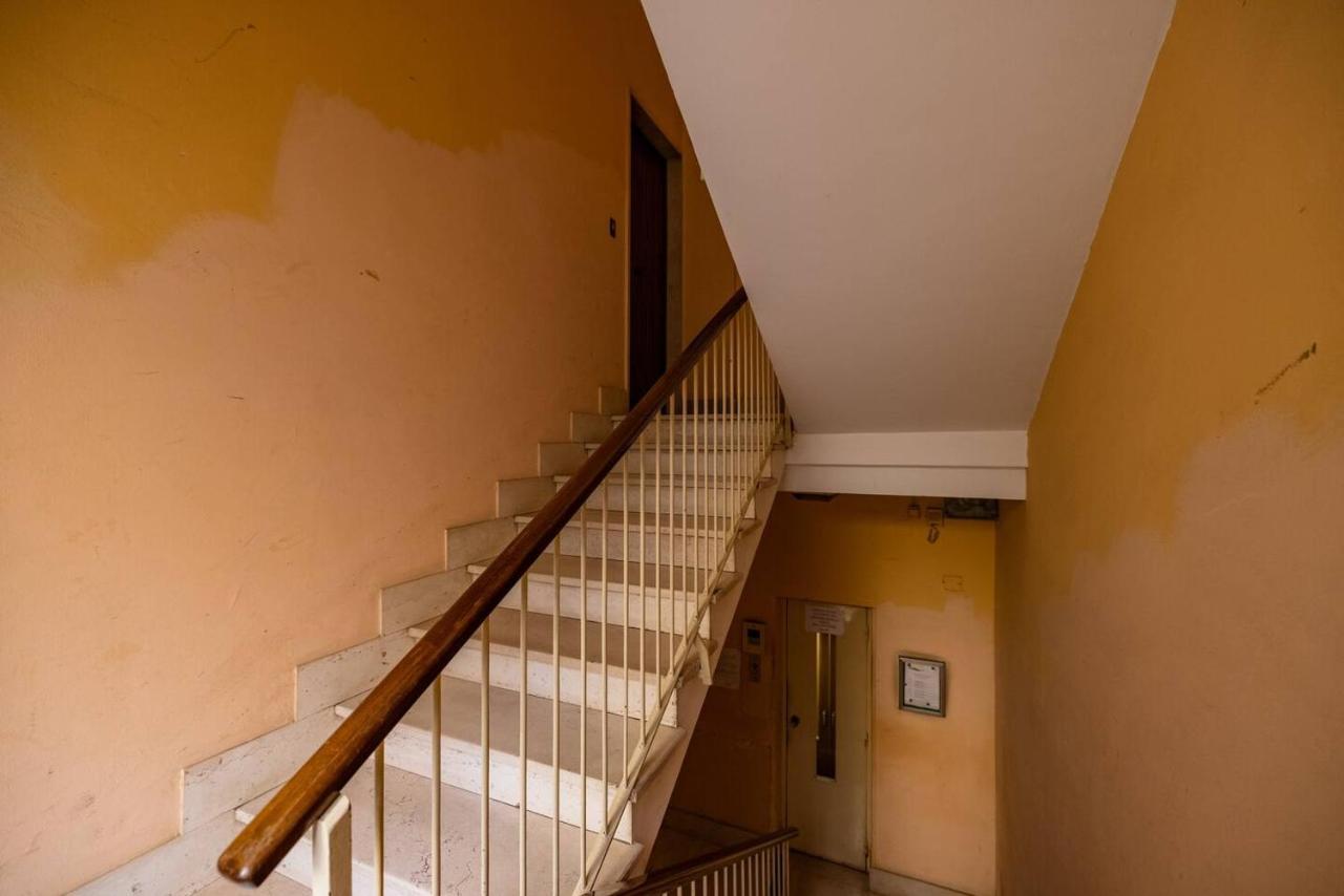 Mama Rooms And Apartment Rome Exterior photo